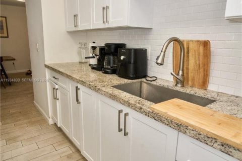 Condominio en venta en Cutler Bay, Florida, 1 dormitorio, 70.61 m2 № 1993650 - foto 8