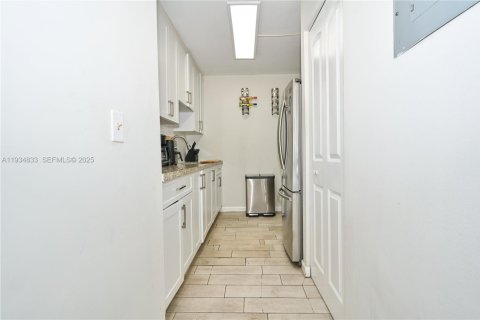 Condominio en venta en Cutler Bay, Florida, 1 dormitorio, 70.61 m2 № 1993650 - foto 7