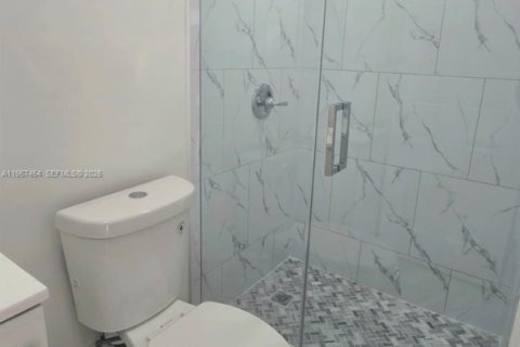 Commercial property in Miami, Florida 1 bedroom № 2011331 - photo 10