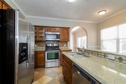Casa en venta en Kissimmee, Florida, 4 dormitorios, 221.48 m2 № 2309930 - foto 6