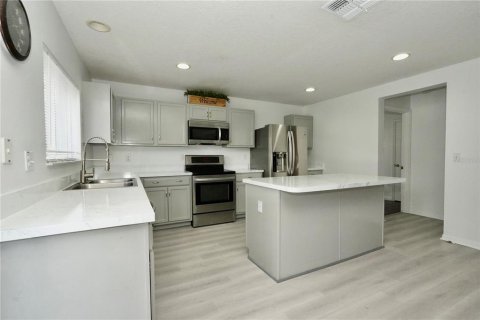 Villa ou maison à louer à Clermont, Floride: 5 chambres, 272.95 m2 № 2388720 - photo 11