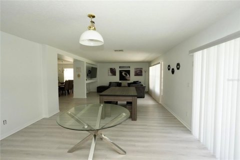Villa ou maison à louer à Clermont, Floride: 5 chambres, 272.95 m2 № 2388720 - photo 13