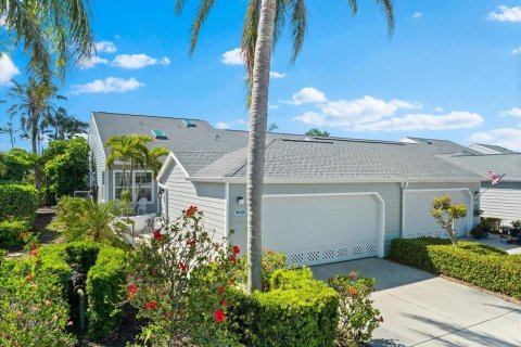 House in Bradenton, Florida 3 bedrooms, 134.06 sq.m. № 1670808 - photo 2