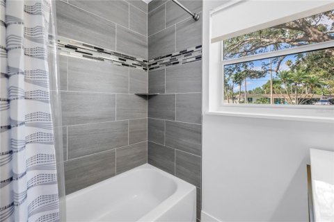 Villa ou maison à louer à Dunedin, Floride: 4 chambres, 204.38 m2 № 1916447 - photo 22