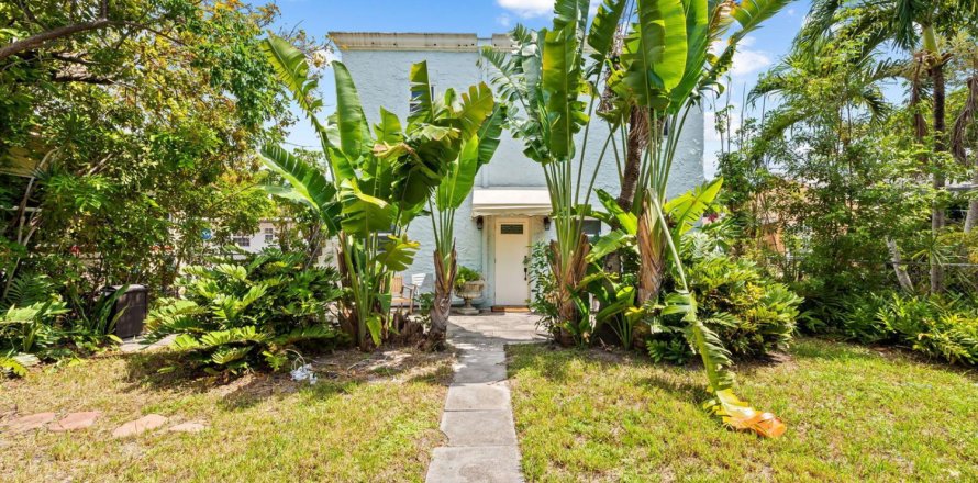 Commercial property in Hollywood, Florida 94.85 sq.m. № 2174284