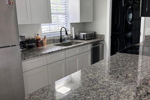 Villa ou maison à louer à Altamonte Springs, Floride: 4 chambres, 179.3 m2 № 2106319 - photo 8