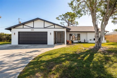 House in Englewood, Florida 3 bedrooms, 146.79 sq.m. № 1907492 - photo 1
