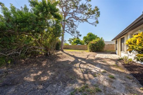 House in Englewood, Florida 3 bedrooms, 146.79 sq.m. № 1907492 - photo 30