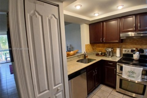 Condominio en venta en Miami, Florida, 2 dormitorios, 86.96 m2 № 2045742 - foto 10