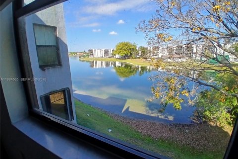 Condominio en venta en Miami, Florida, 2 dormitorios, 86.96 m2 № 2045742 - foto 19