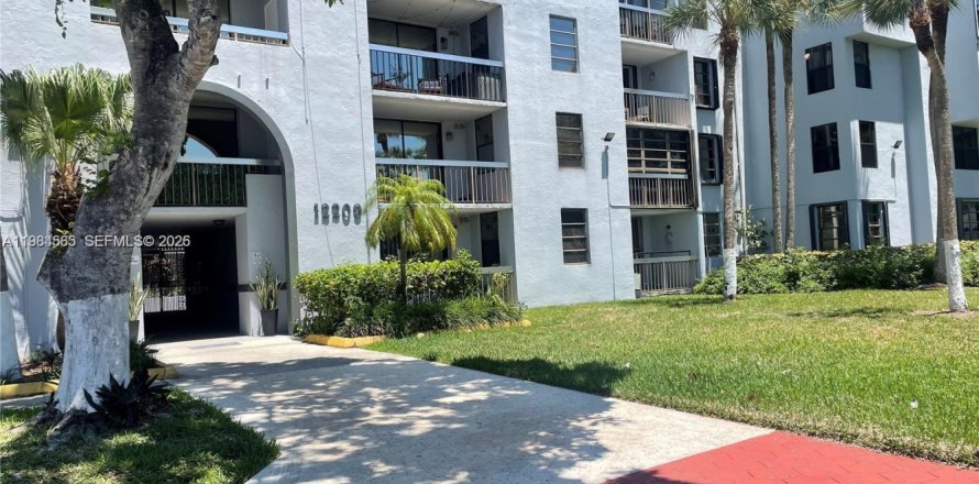 Condominio en Miami, Florida, 2 dormitorios  № 2045742