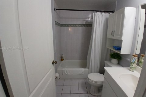 Condominio en venta en Miami, Florida, 2 dormitorios, 86.96 m2 № 2045742 - foto 21