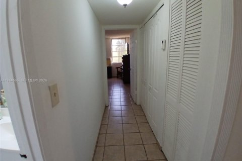 Condominio en venta en Miami, Florida, 2 dormitorios, 86.96 m2 № 2045742 - foto 16