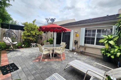 House in Deerfield Beach, Florida 3 bedrooms, 138.05 sq.m. № 1811945 - photo 29