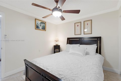 House in Deerfield Beach, Florida 3 bedrooms, 138.05 sq.m. № 1811945 - photo 19