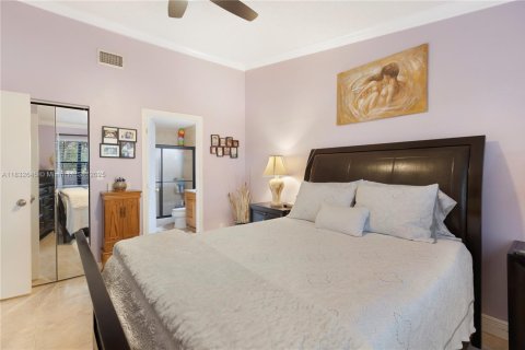 House in Deerfield Beach, Florida 3 bedrooms, 138.05 sq.m. № 1811945 - photo 15