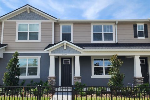 Townhouse in Apopka, Florida 3 bedrooms, 137.12 sq.m. № 1916780 - photo 1