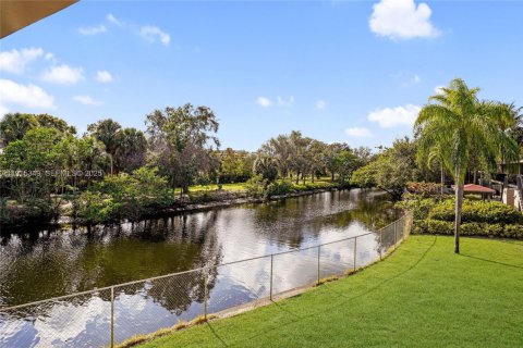 Снять в аренду кондоминиум в Форт-Лодердейл, Флорида 2 спальни, 61.32м2, № 2034634 - фото 9