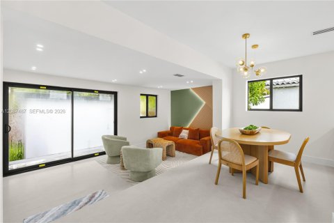 Villa ou maison à vendre à Miami, Floride: 4 chambres, 181.81 m2 № 2365028 - photo 16