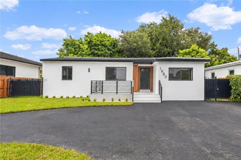 Villa ou maison à Miami, Floride 4 chambres, 181.81 m2 № 2365028