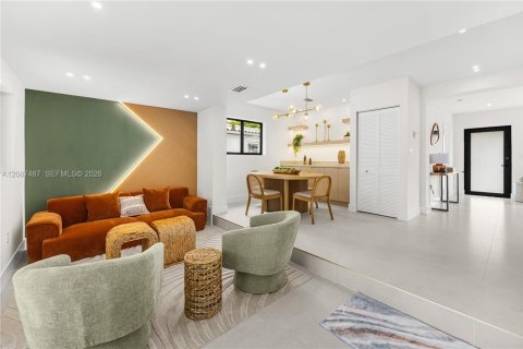 Villa ou maison à vendre à Miami, Floride: 4 chambres, 181.81 m2 № 2365028 - photo 21