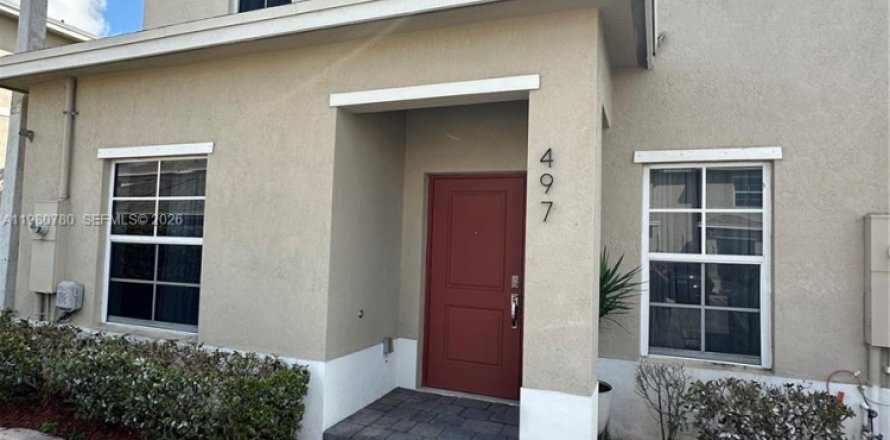 Touwnhouse à Florida City, Floride 4 chambres, 157.93 m2 № 2045012