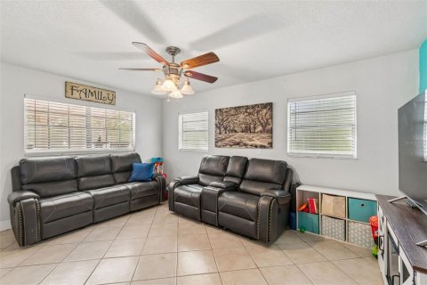 House in Aripeka, Florida 3 bedrooms, 167.22 sq.m. № 2287152 - photo 7
