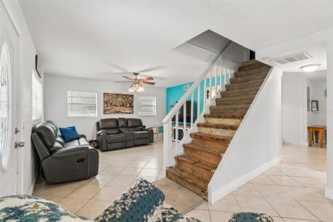 House in Aripeka, Florida 3 bedrooms, 167.22 sq.m. № 2287152 - photo 9