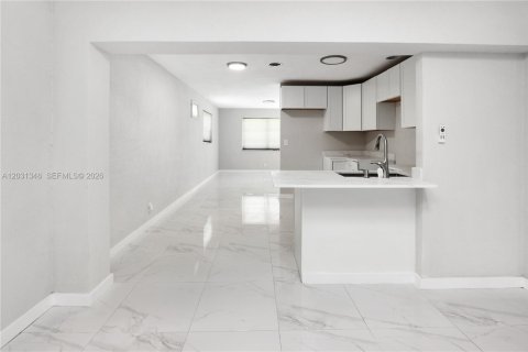 Villa ou maison à vendre à Tamarac, Floride: 2 chambres, 95.32 m2 № 2172403 - photo 23