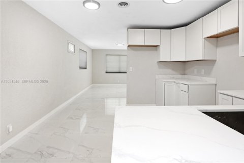 Villa ou maison à vendre à Tamarac, Floride: 2 chambres, 95.32 m2 № 2172403 - photo 24