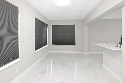 Villa ou maison à vendre à Tamarac, Floride: 2 chambres, 95.32 m2 № 2172403 - photo 13