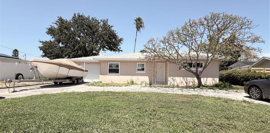 Villa ou maison à Saint Pete Beach, Floride 3 chambres, 154.22 m2 № 1906551