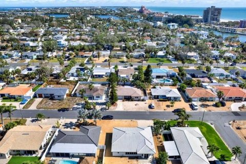 Casa en venta en Saint Pete Beach, Florida, 3 dormitorios, 154.22 m2 № 1906551 - foto 3