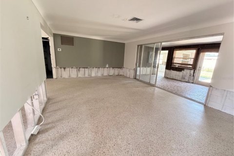 Casa en venta en Saint Pete Beach, Florida, 3 dormitorios, 154.22 m2 № 1906551 - foto 11