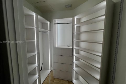 Copropriété à louer à Sunny Isles Beach, Floride: 2 chambres, 119.75 m2 № 2077793 - photo 26
