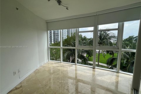 Copropriété à louer à Sunny Isles Beach, Floride: 2 chambres, 119.75 m2 № 2077793 - photo 27