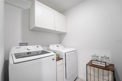 Casa en venta en Minneola, Florida, 5 dormitorios, 261.15 m2 № 1566977 - foto 17