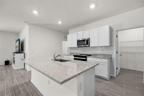 Casa en venta en Gainesville, Florida, 5 dormitorios, 220.18 m2 № 1520522 - foto 10