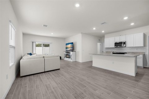 Casa en venta en Gainesville, Florida, 5 dormitorios, 220.18 m2 № 1520522 - foto 5