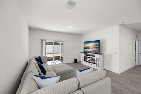 Casa en venta en Gainesville, Florida, 5 dormitorios, 220.18 m2 № 1520522 - foto 9