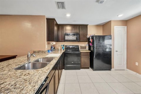 House in North Port, Florida 3 bedrooms, 118.36 sq.m. № 1886790 - photo 12