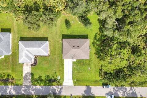 House in North Port, Florida 3 bedrooms, 118.36 sq.m. № 1886790 - photo 8