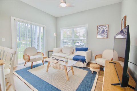 Adosado en venta en Kissimmee, Florida, 4 dormitorios, 136.57 m2 № 1900855 - foto 5