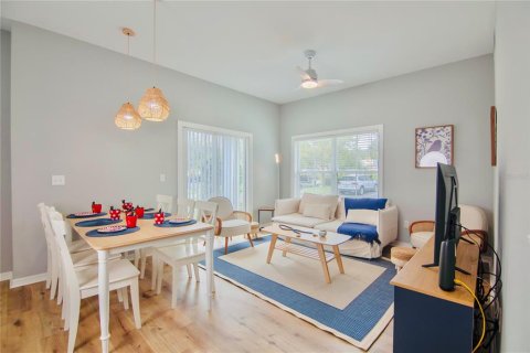 Adosado en venta en Kissimmee, Florida, 4 dormitorios, 136.57 m2 № 1900855 - foto 3