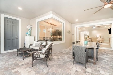 Casa en venta en North Fort Myers, Florida, 3 dormitorios, 330.36 m2 № 2437173 - foto 14