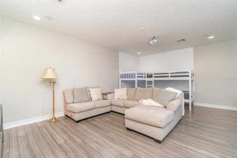 Casa en venta en North Fort Myers, Florida, 3 dormitorios, 330.36 m2 № 2437173 - foto 28