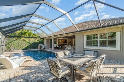 Casa en venta en North Fort Myers, Florida, 3 dormitorios, 330.36 m2 № 2437173 - foto 4