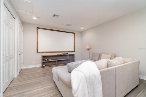Casa en venta en North Fort Myers, Florida, 3 dormitorios, 330.36 m2 № 2437173 - foto 29