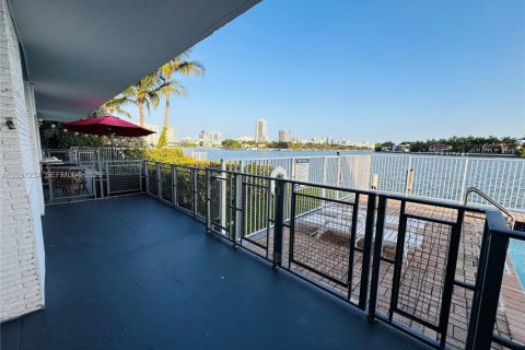 Appartement à Miami Beach, Floride 2 chambres, 104.52 m2 № 2389752