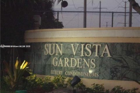 Condo in Tamarac, Florida, 1 bedroom  № 1836465 - photo 11